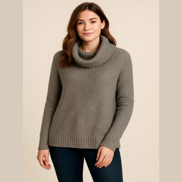 Size medium Banana Republic wool blend gray knit cowl neck pull over sweater - Picture 1 of 5